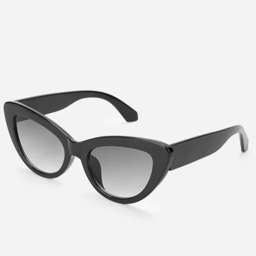Cat Eye sunglasses 🌟